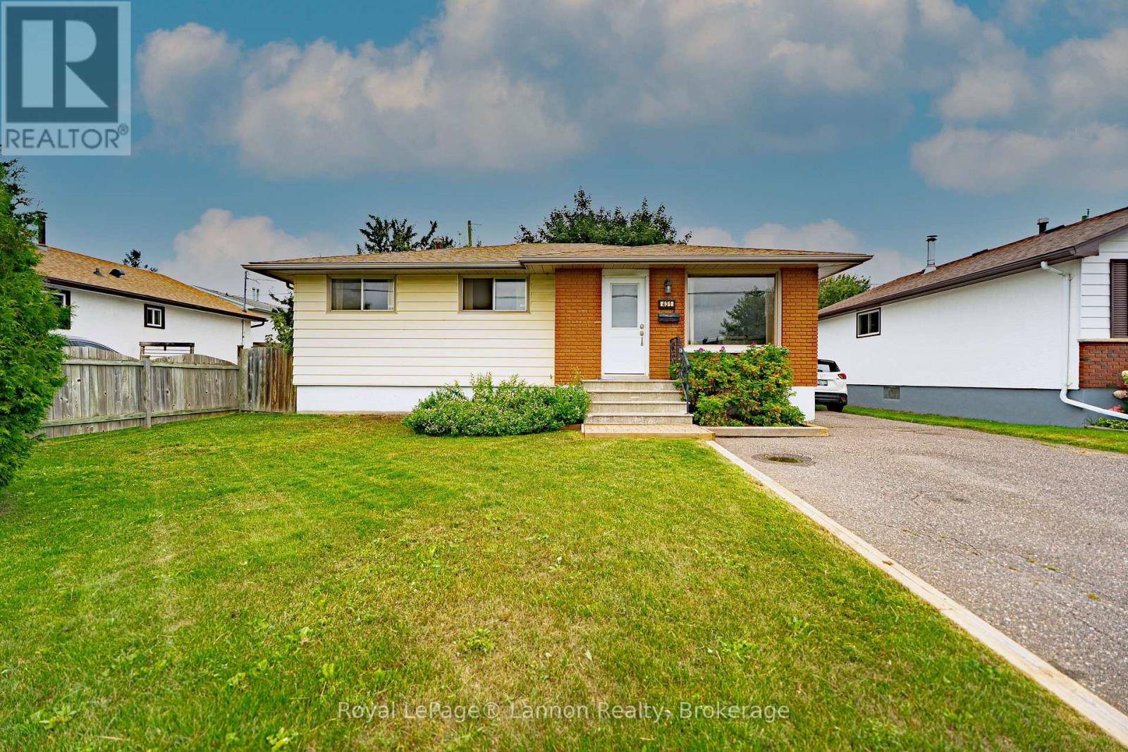 431 Churchill Drive W, Thunder Bay, Ontario  P7C 1V8 - Photo 2 - X13764850