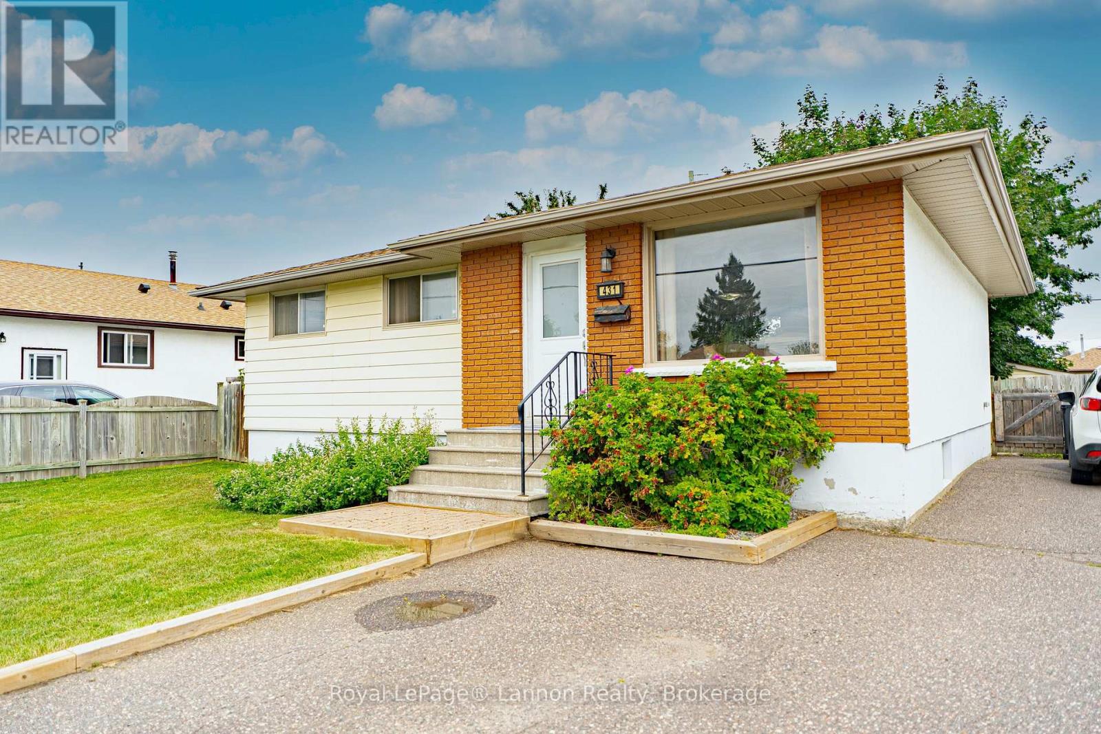 431 Churchill Drive W, Thunder Bay, Ontario  P7C 1V8 - Photo 3 - X13764850