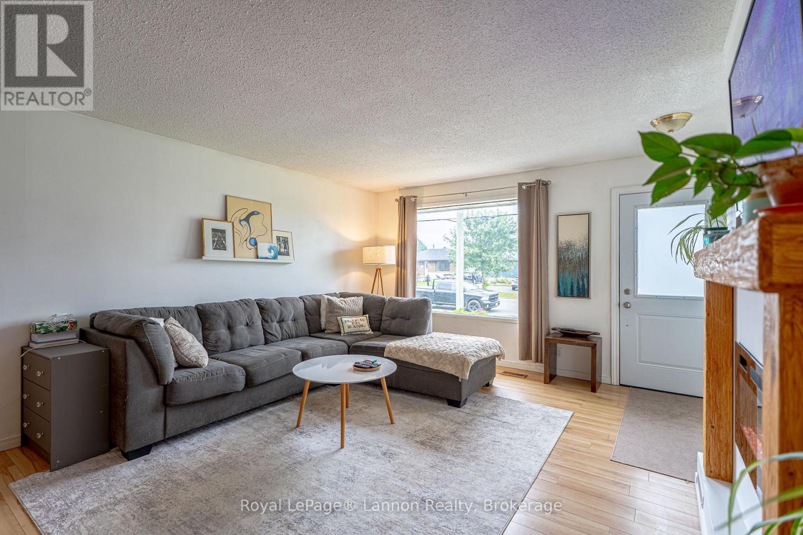 431 Churchill Drive W, Thunder Bay, Ontario  P7C 1V8 - Photo 5 - X13764850