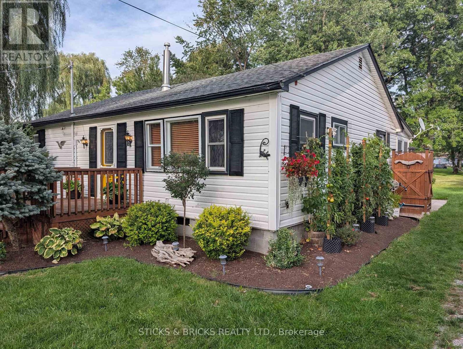625 Silver Bay Road, Port Colborne, Ontario  L3K 5V3 - Photo 2 - X13764750