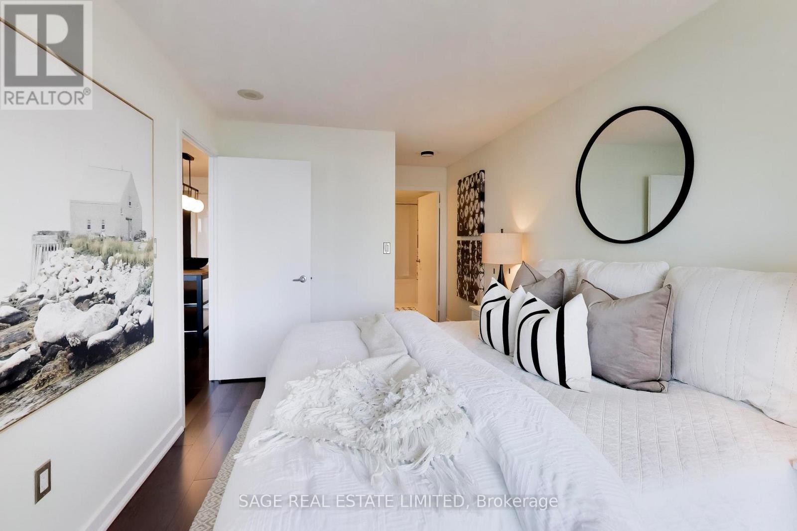 2205 - 25 Capreol Court, Toronto, Ontario  M5V 3Z7 - Photo 17 - C13764744