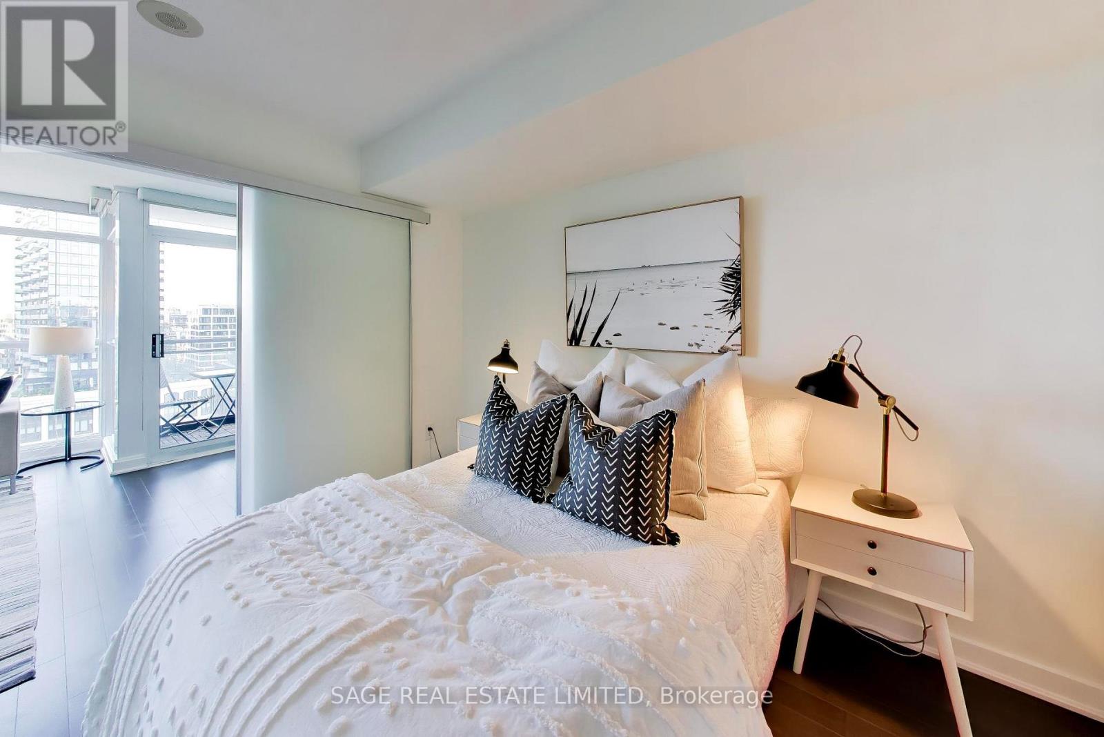 2205 - 25 Capreol Court, Toronto, Ontario  M5V 3Z7 - Photo 22 - C13764744