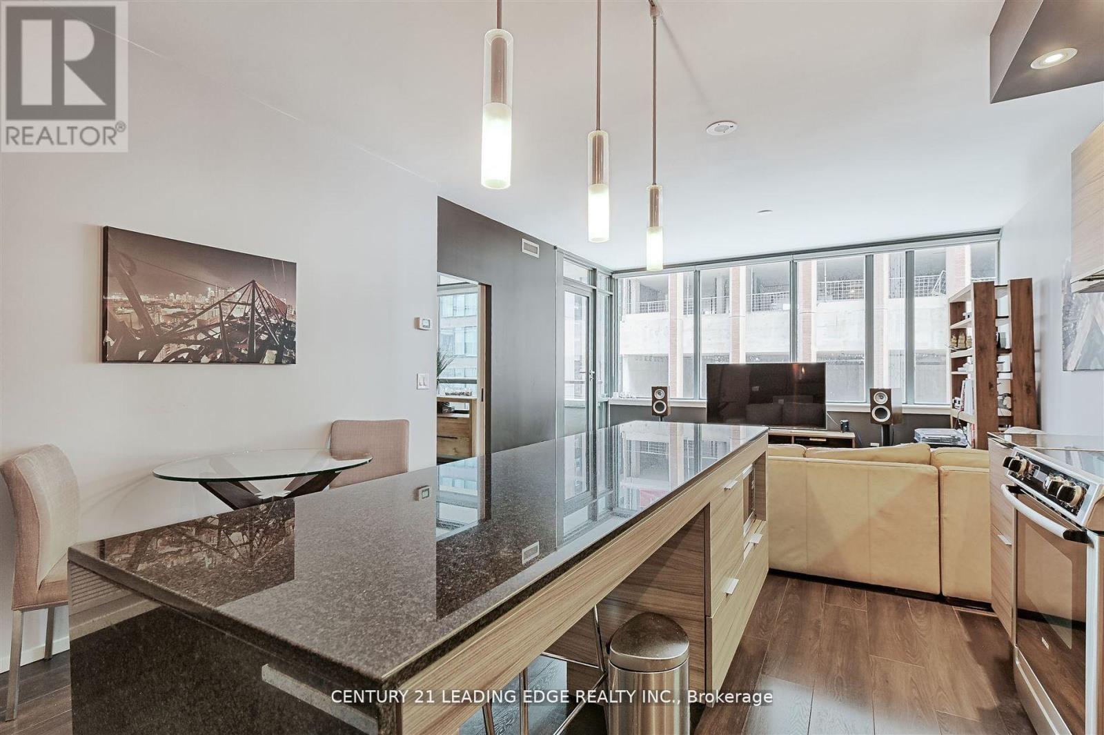 405 - 8 Charlotte Street, Toronto, Ontario  M5V 0K4 - Photo 3 - C13764798