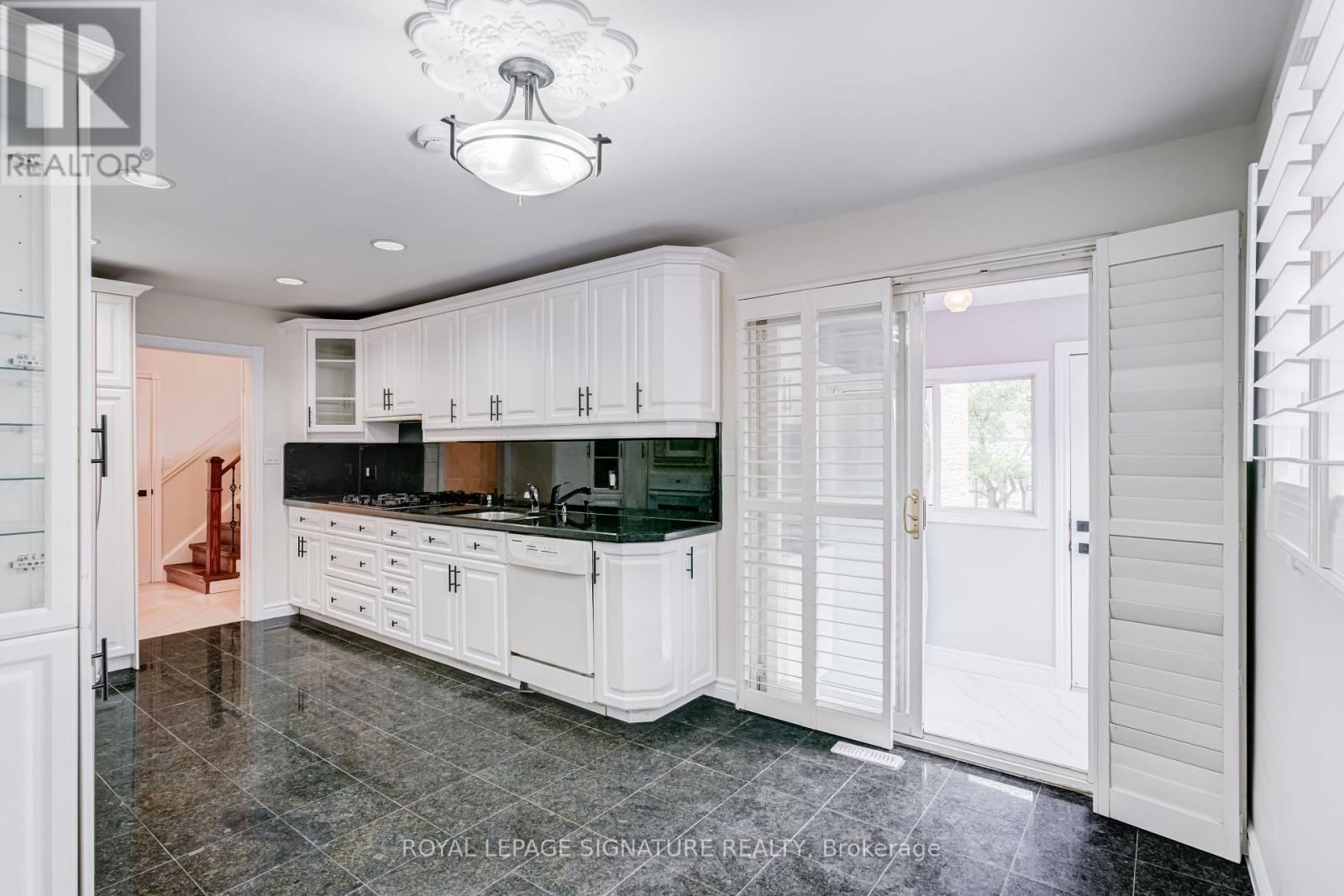 40 Beamsville Drive, Toronto, Ontario  M1T 3S2 - Photo 9 - E13764696