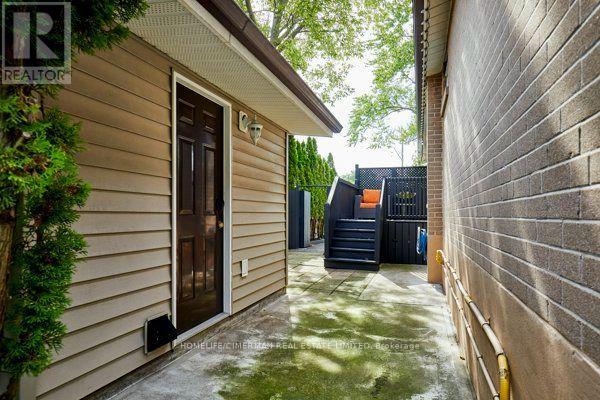 11 Wagner Drive, Toronto, Ontario  M1E 2Z4 - Photo 2 - E13764824