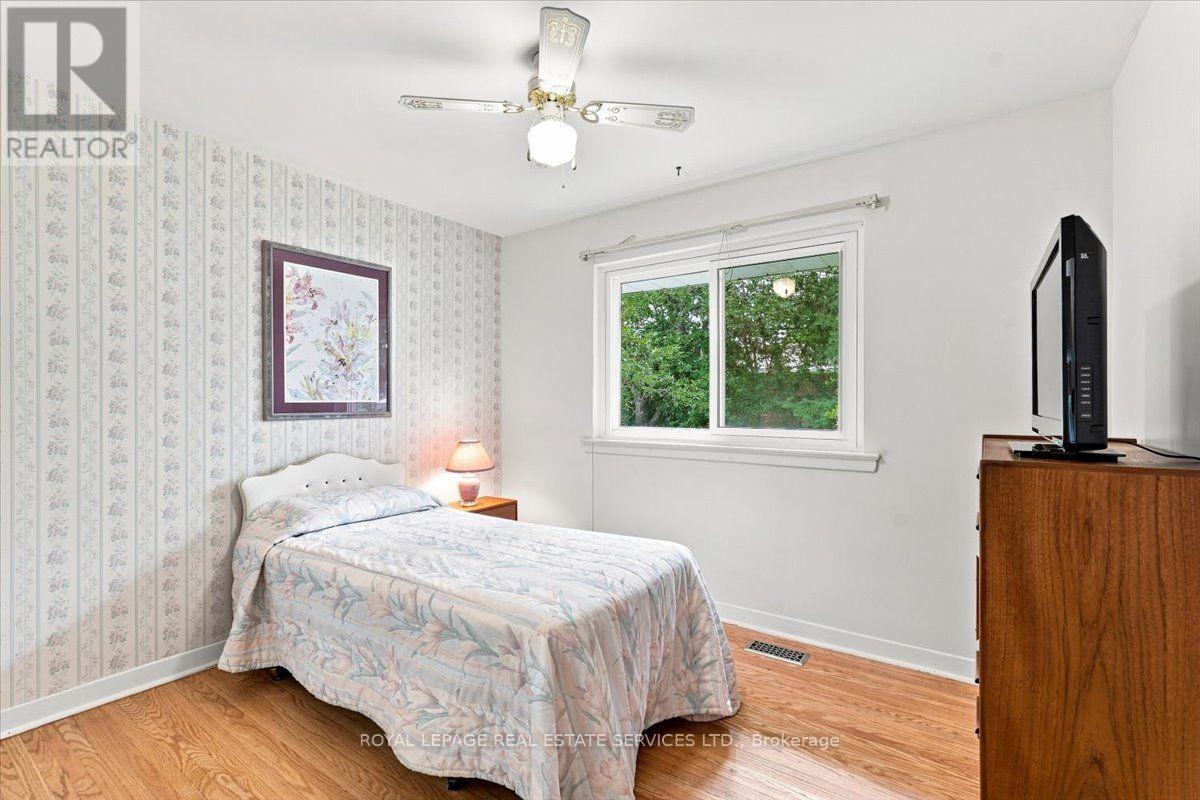 142 Cass Avenue, Toronto, Ontario  M1T 2B6 - Photo 15 - E13764858