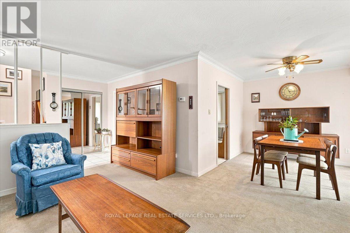142 Cass Avenue, Toronto, Ontario  M1T 2B6 - Photo 5 - E13764858