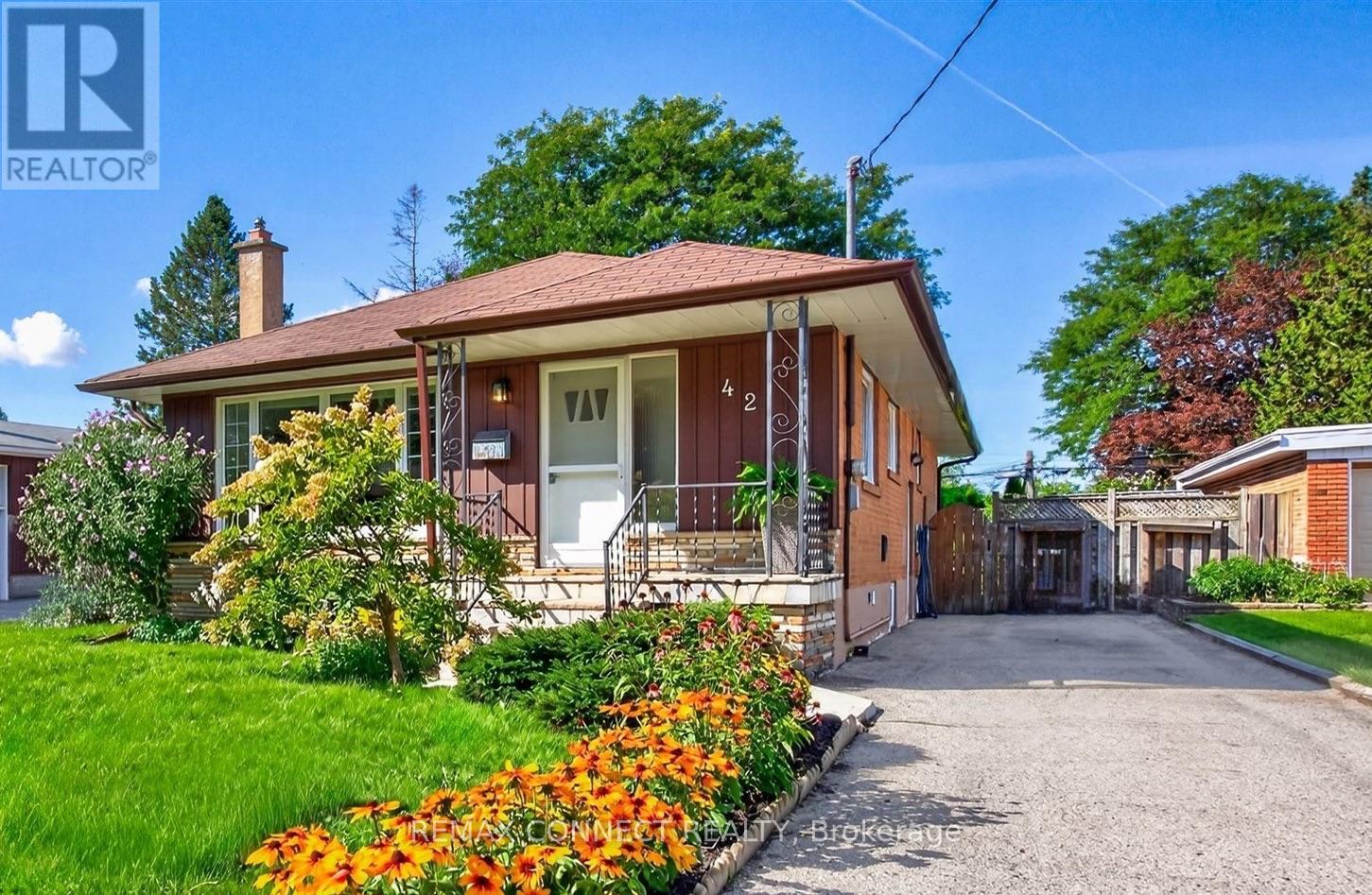 42 Bainhart Crescent, Toronto, Ontario  M1H 2R3 - Photo 2 - E13764864