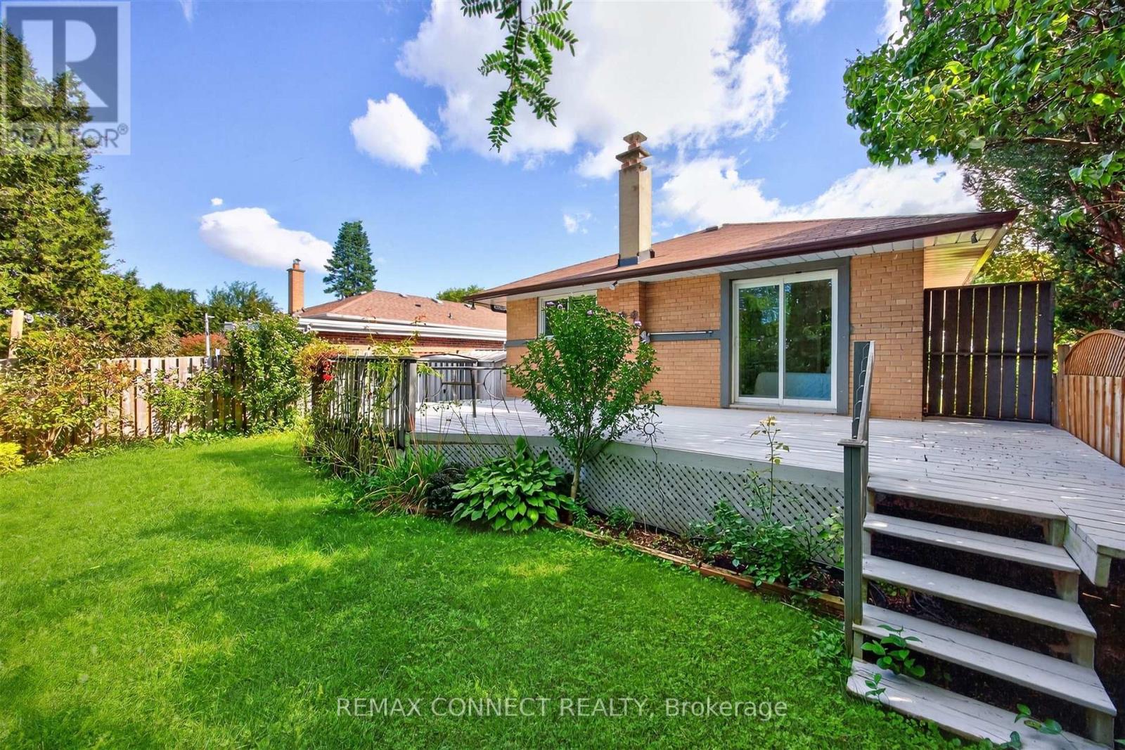 42 Bainhart Crescent, Toronto, Ontario  M1H 2R3 - Photo 25 - E13764864