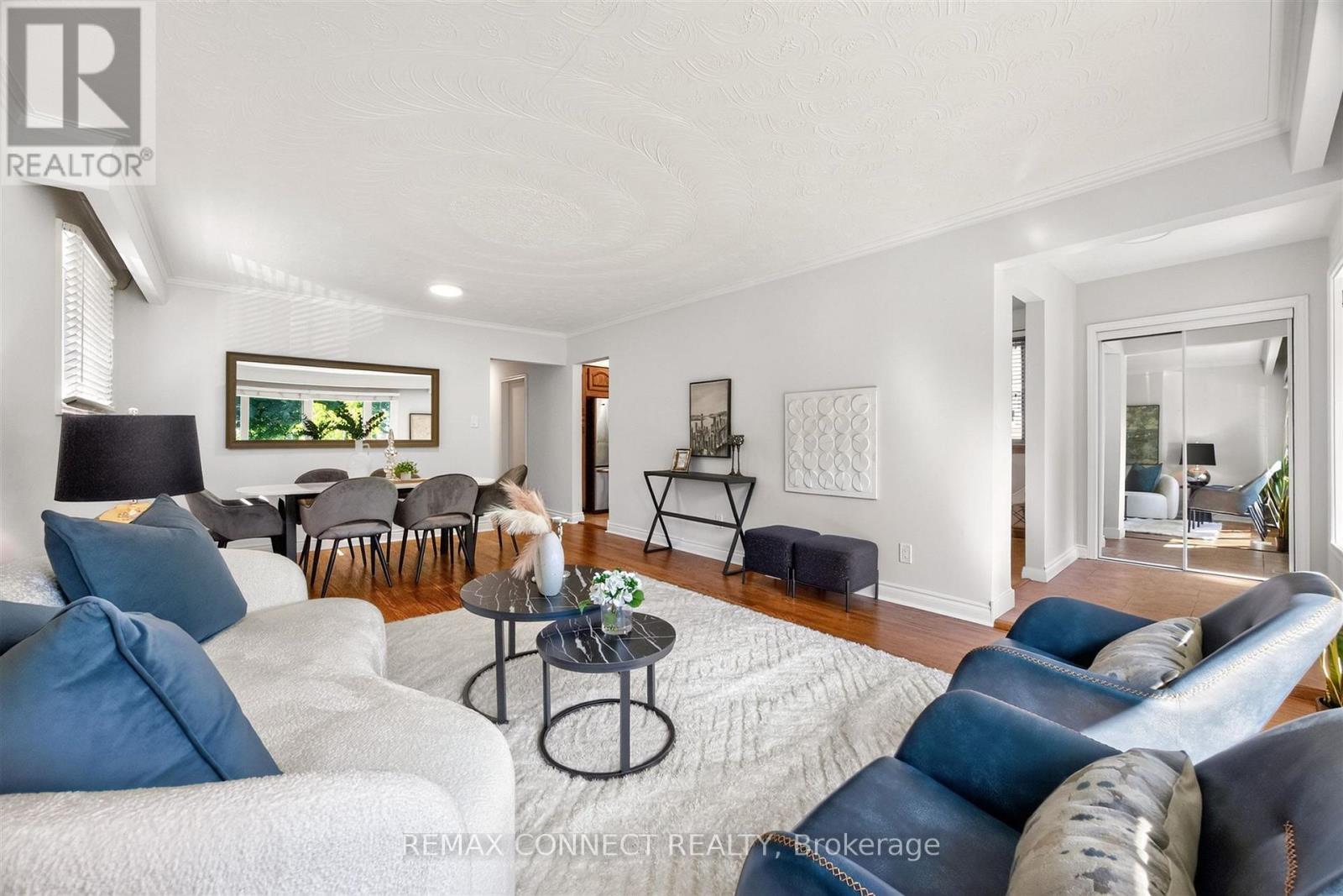 42 Bainhart Crescent, Toronto, Ontario  M1H 2R3 - Photo 7 - E13764864