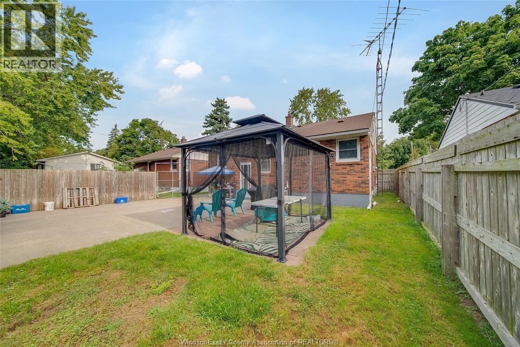 1215 Chappell Unit# Upper, Windsor, Ontario  N9C 3C8 - Photo 32 - 26022116