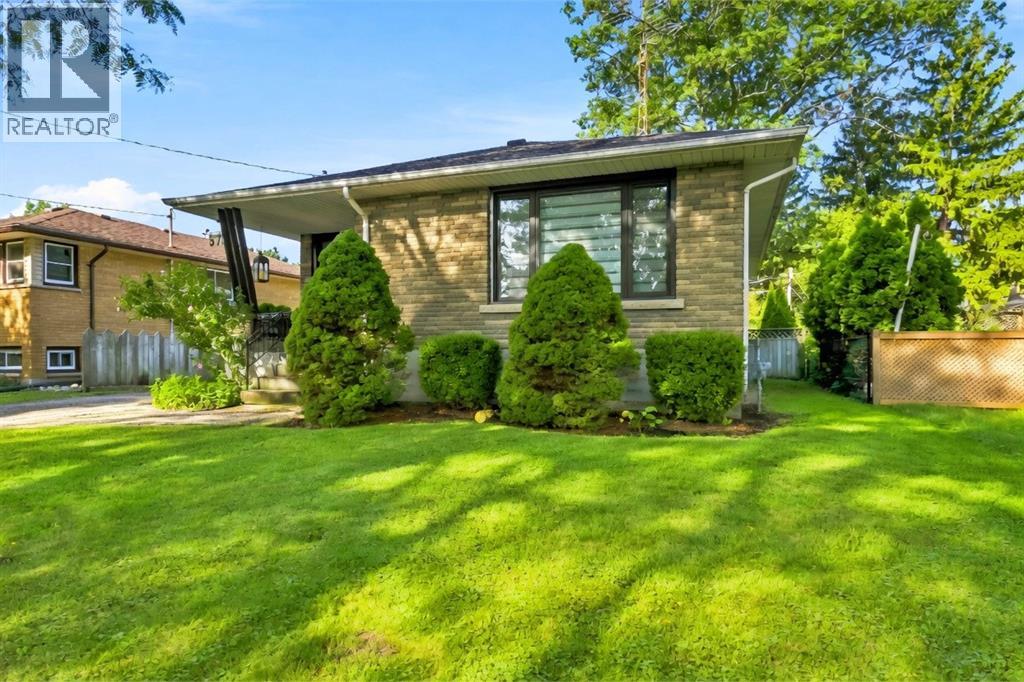 57 Vimy Crescent, Sarnia, Ontario  N7S 1J7 - Photo 3 - 26022144