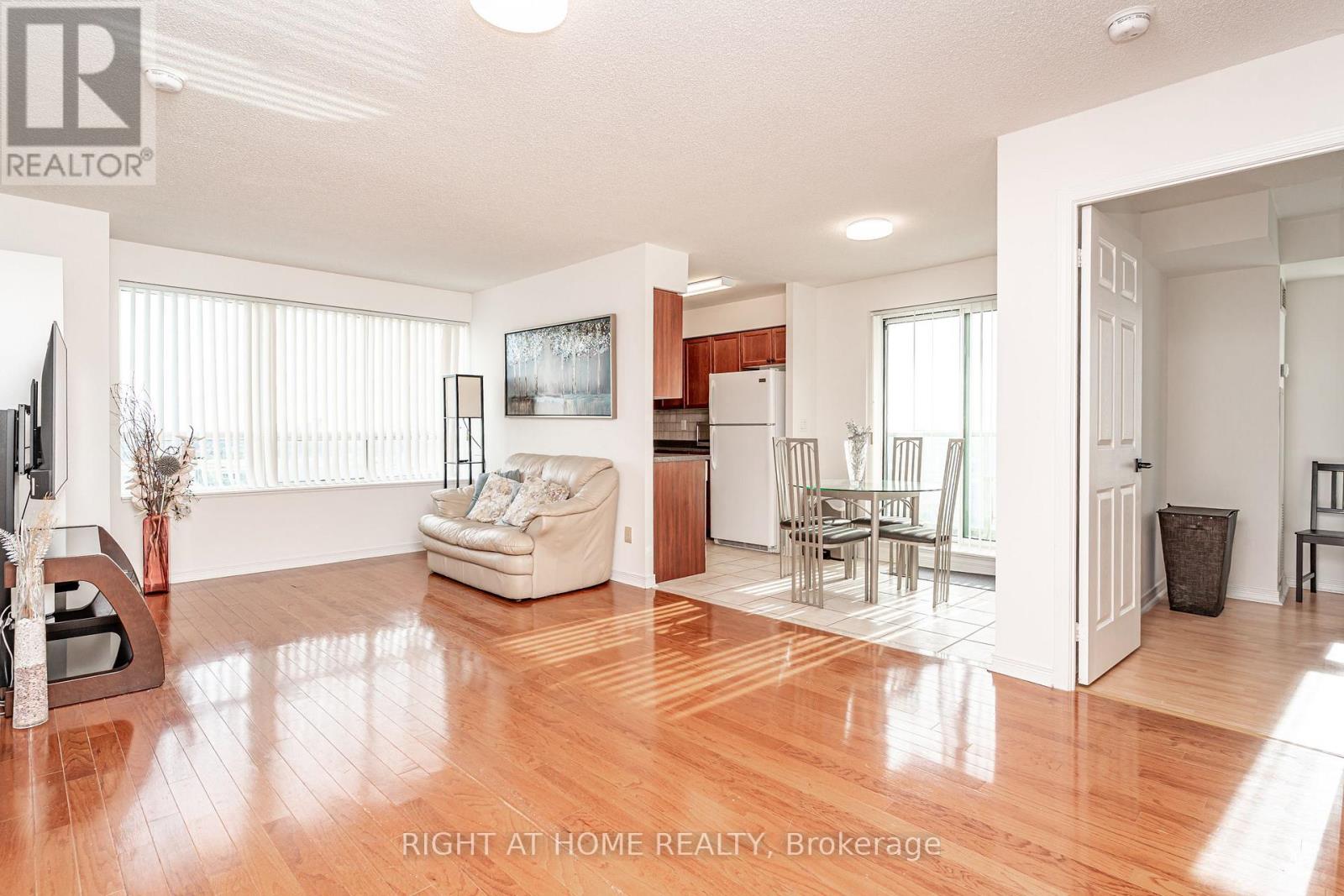 1010 - 23 Oneida Crescent, Richmond Hill (Langstaff), Ontario  L4B 0A2 - Photo 12 - N13764730