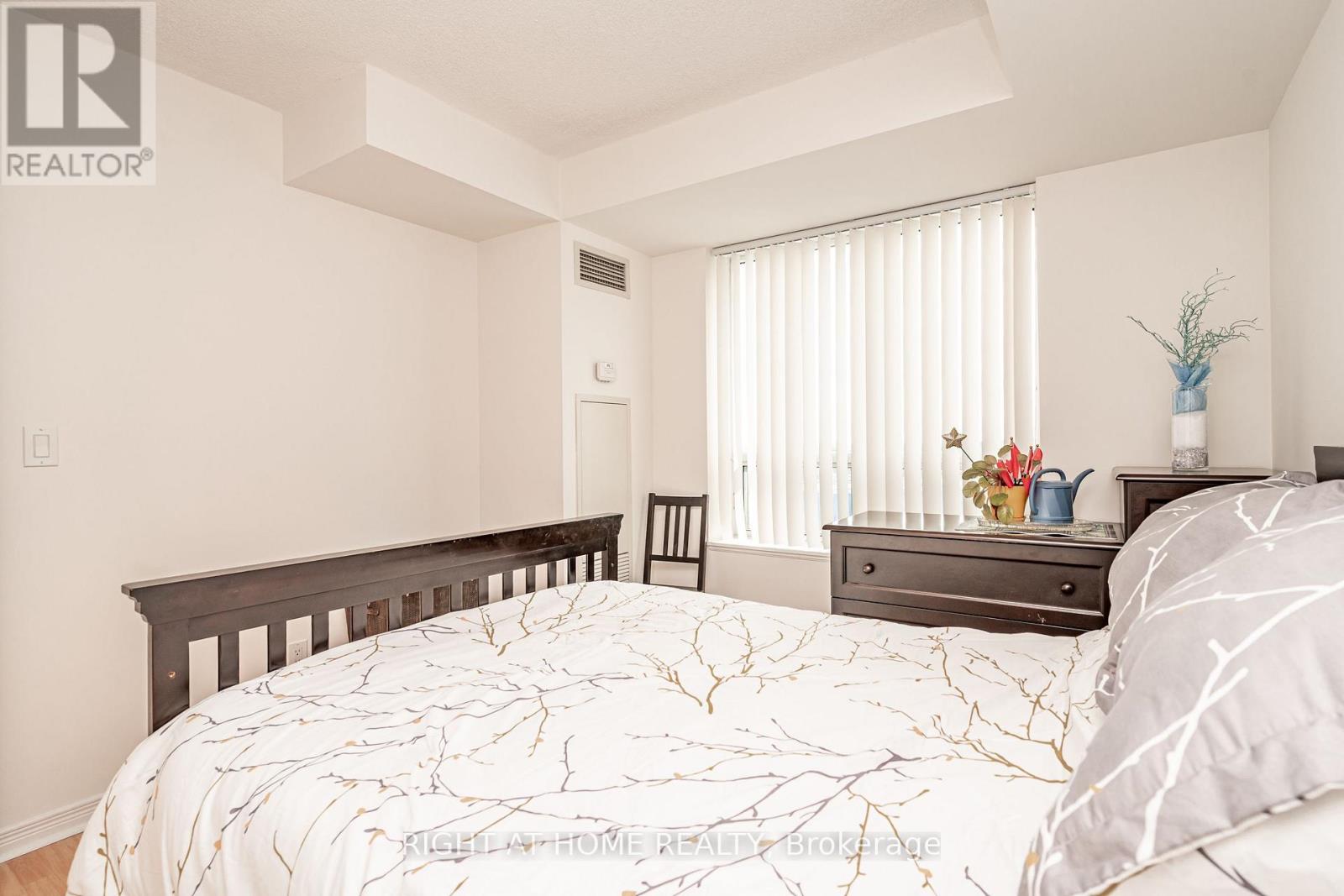 1010 - 23 Oneida Crescent, Richmond Hill (Langstaff), Ontario  L4B 0A2 - Photo 22 - N13764730