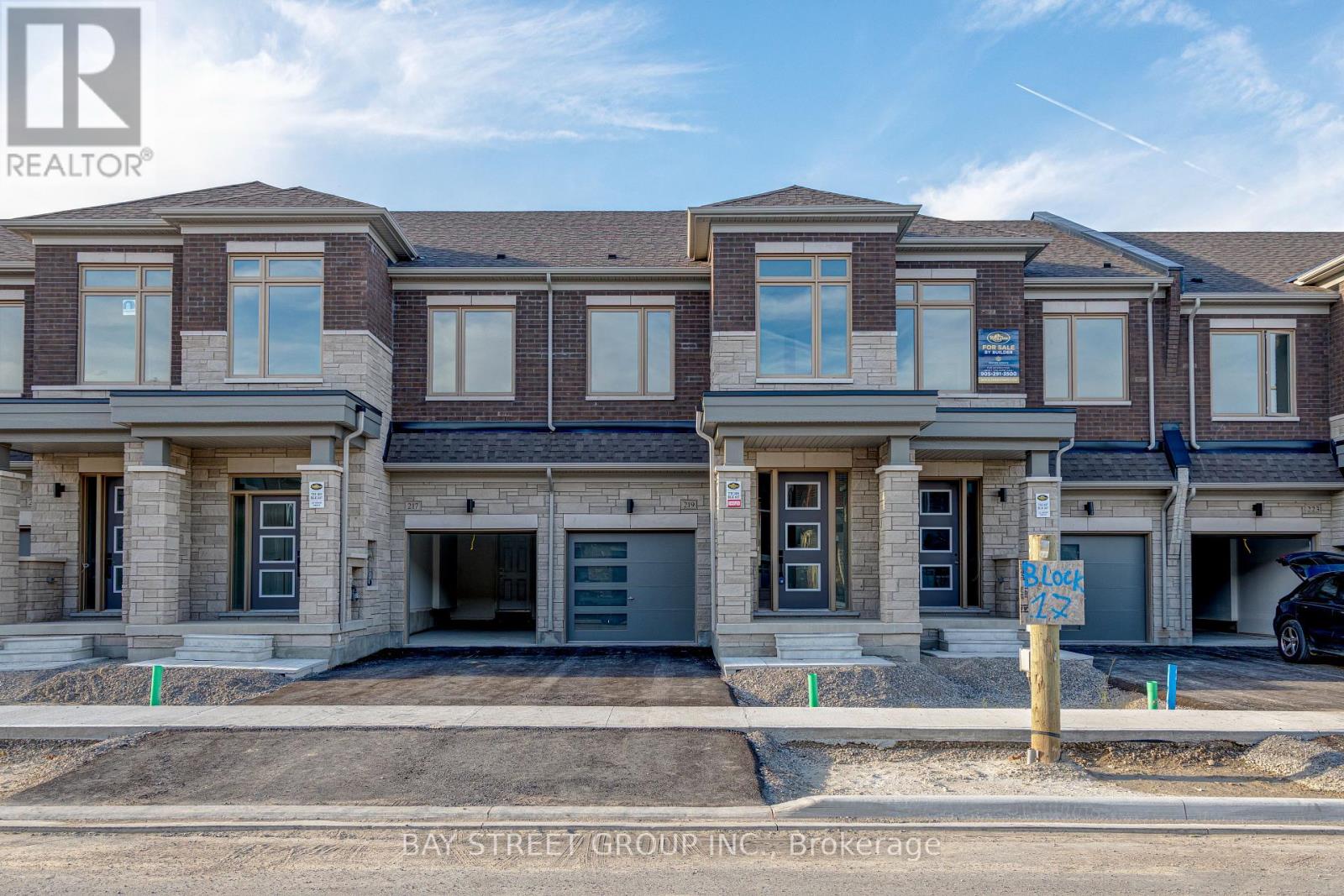 219 Hook Drive, Richmond Hill, Ontario  L4S 2P3 - Photo 1 - N13764842