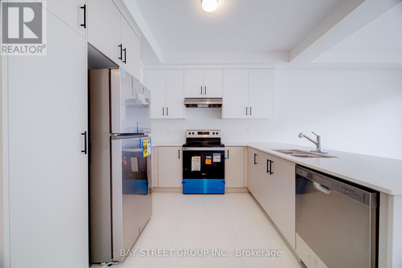 219 Hook Drive, Richmond Hill, Ontario  L4S 2P3 - Photo 8 - N13764842