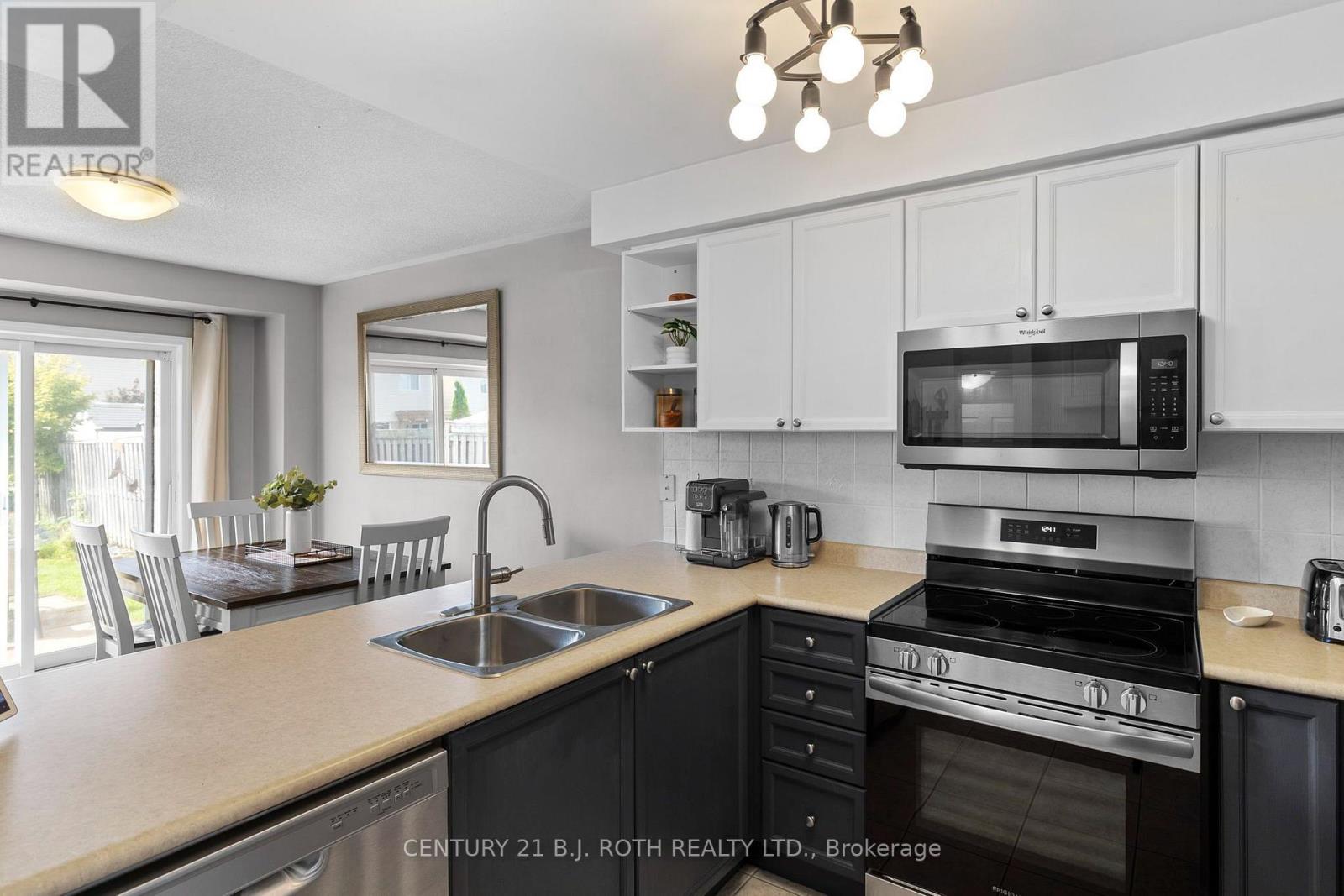 22 Ridwell Street, Barrie, Ontario  L4N 0X2 - Photo 11 - S13764852