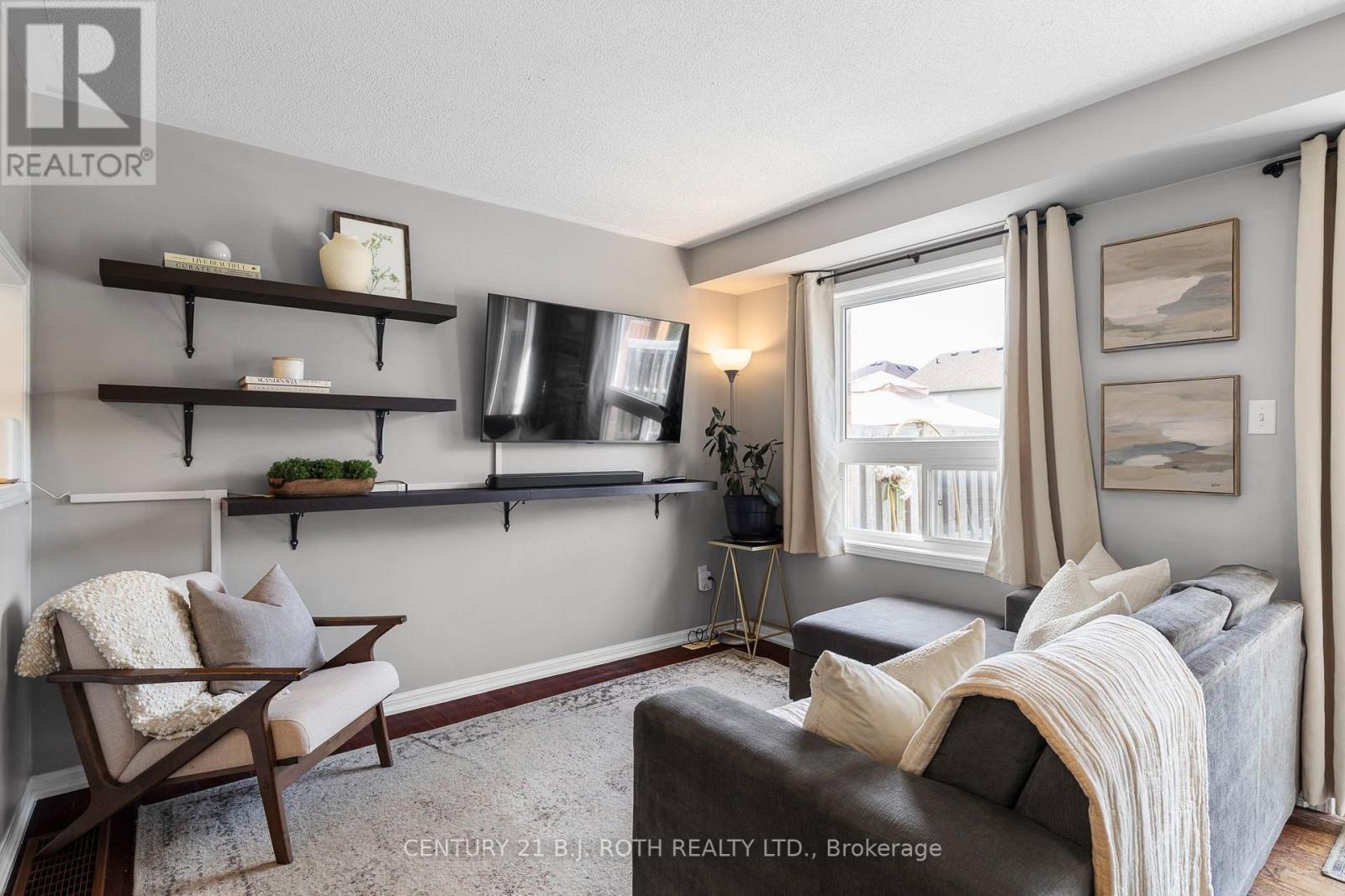 22 Ridwell Street, Barrie, Ontario  L4N 0X2 - Photo 6 - S13764852