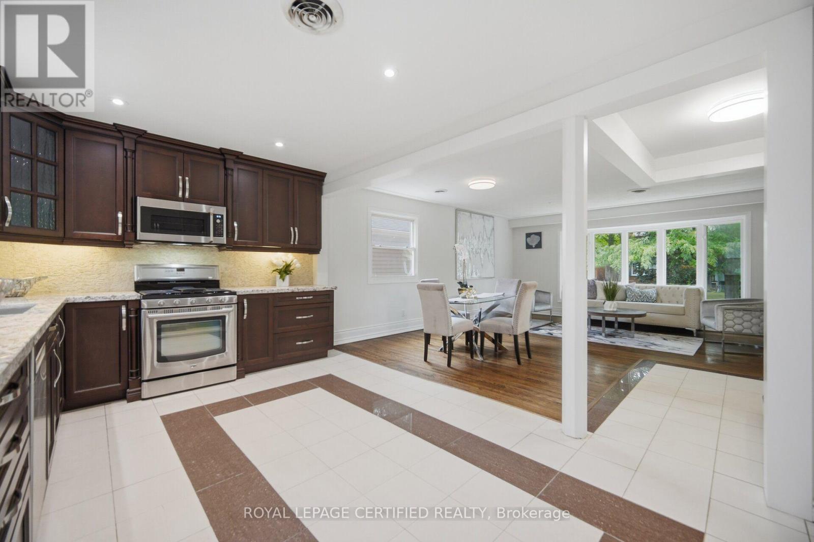 3490 Rexway Drive, Burlington, Ontario  L7N 2L6 - Photo 10 - W13764714