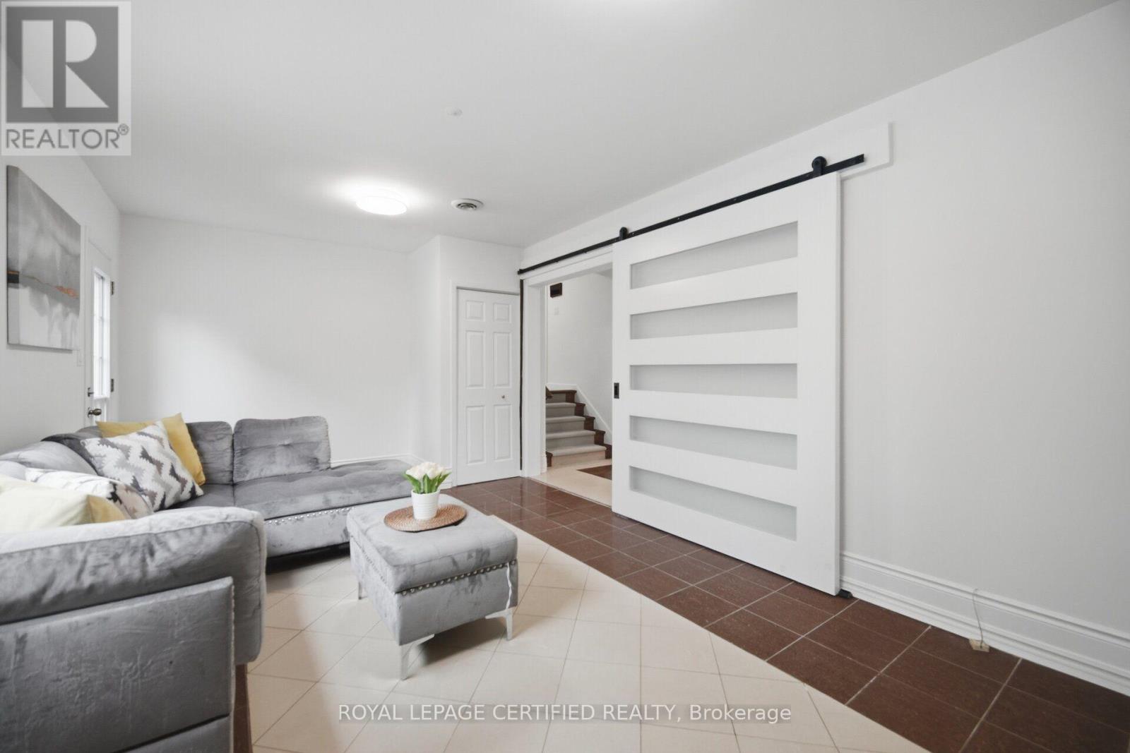 3490 Rexway Drive, Burlington, Ontario  L7N 2L6 - Photo 16 - W13764714