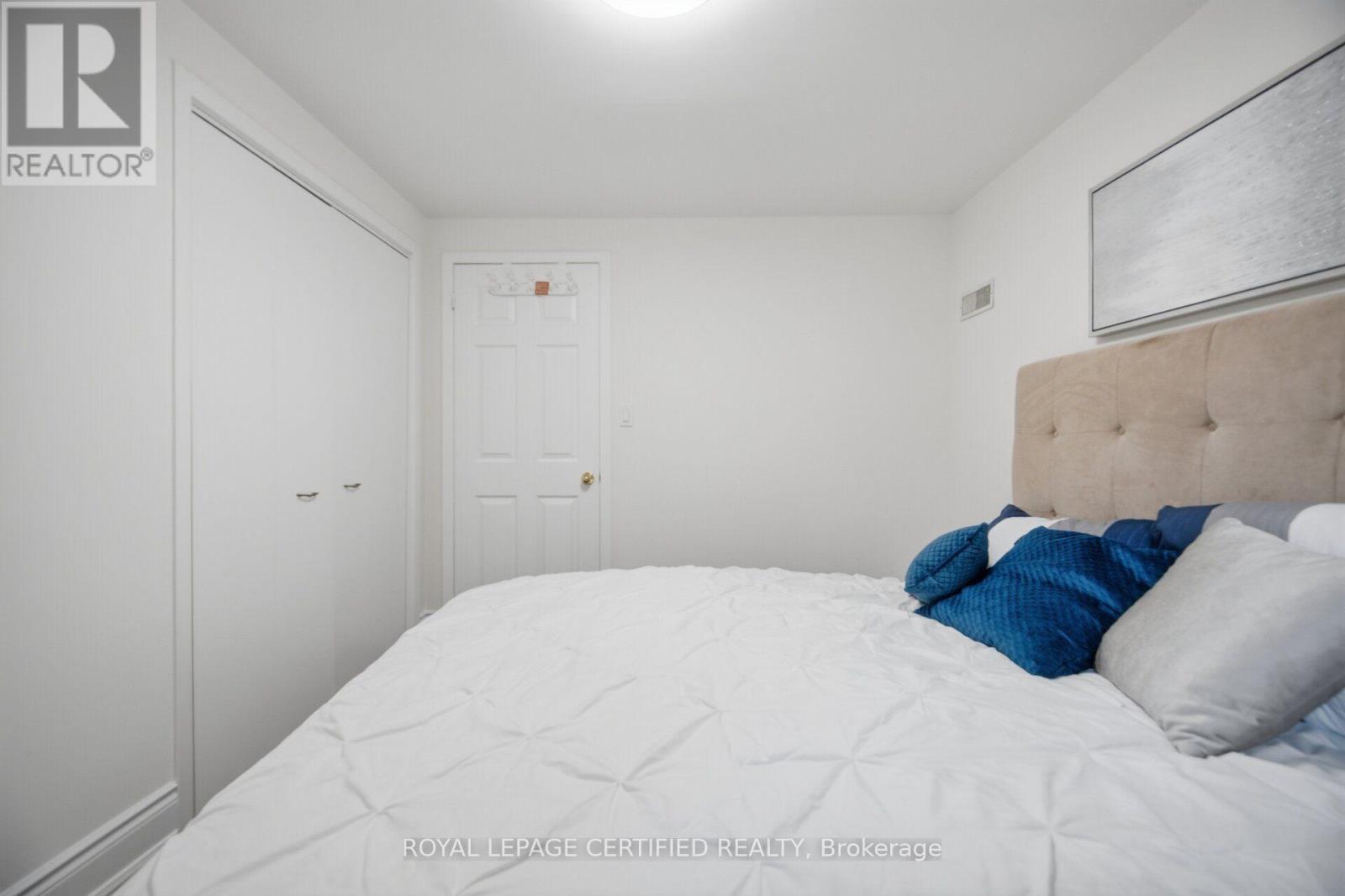 3490 Rexway Drive, Burlington, Ontario  L7N 2L6 - Photo 24 - W13764714