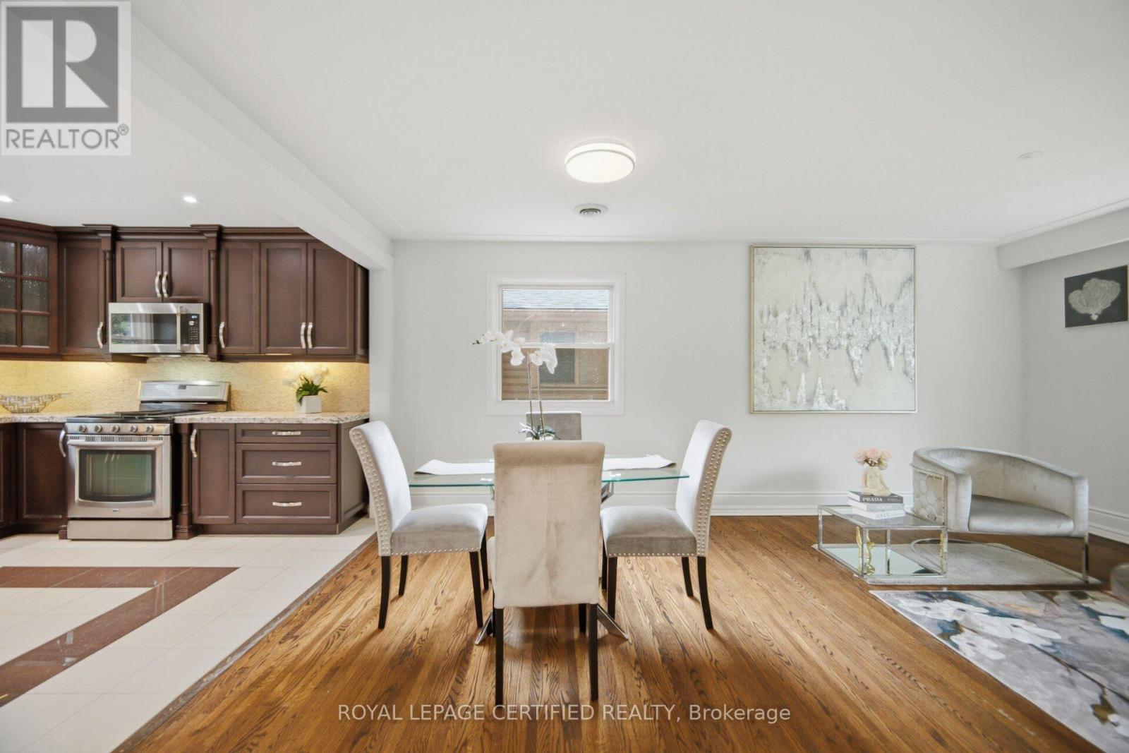 3490 Rexway Drive, Burlington, Ontario  L7N 2L6 - Photo 3 - W13764714