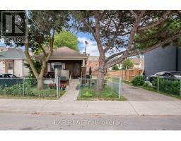 5 LAXIS AVENUE, Toronto, Ontario