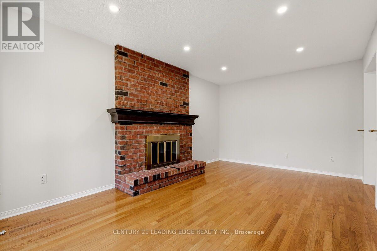 2409 Butternut Crescent, Burlington, Ontario  L7M 3J7 - Photo 11 - W13764870