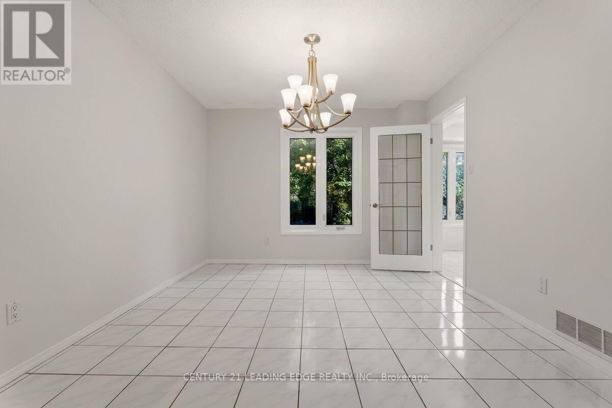 2409 Butternut Crescent, Burlington, Ontario  L7M 3J7 - Photo 16 - W13764870