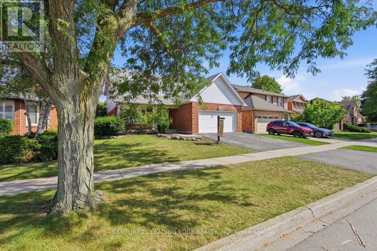 2409 Butternut Crescent, Burlington, Ontario  L7M 3J7 - Photo 2 - W13764870
