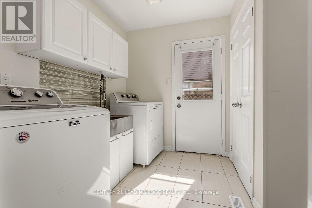 2409 Butternut Crescent, Burlington, Ontario  L7M 3J7 - Photo 20 - W13764870