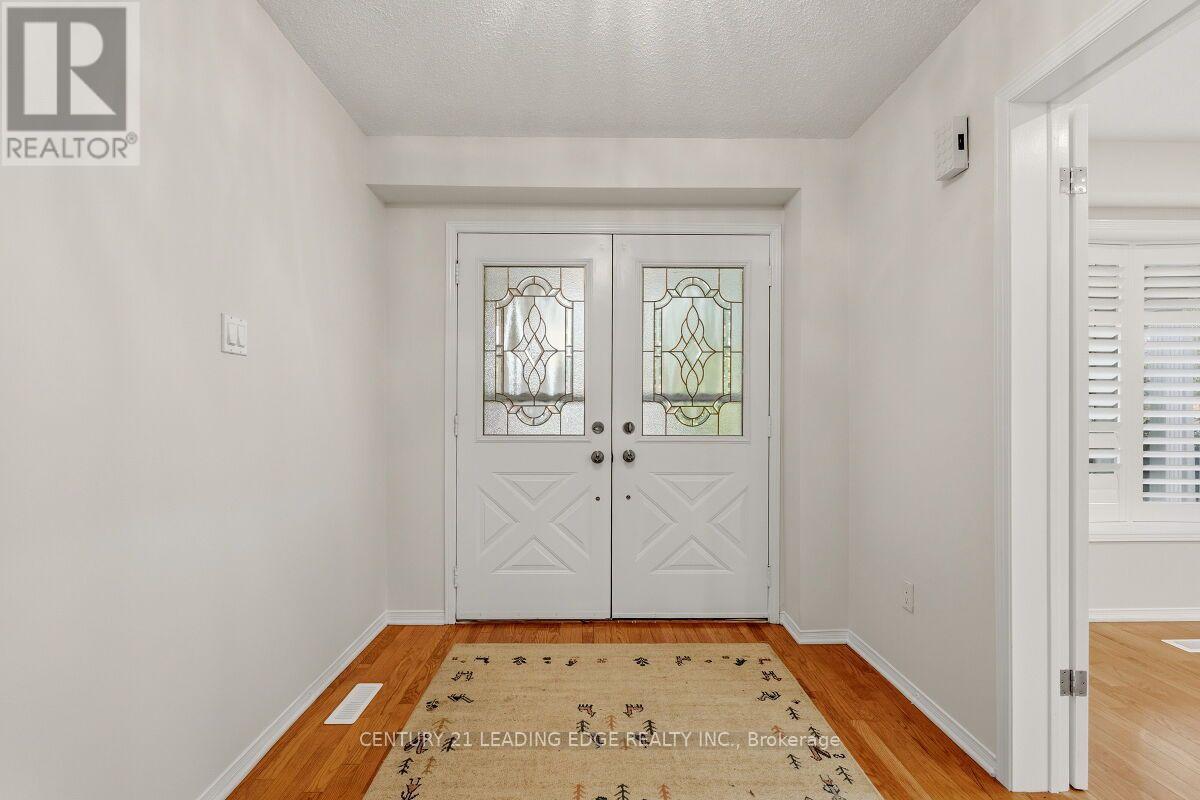 2409 Butternut Crescent, Burlington, Ontario  L7M 3J7 - Photo 6 - W13764870