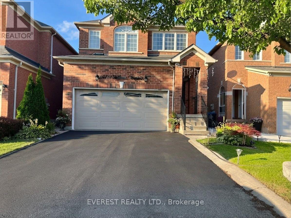 6479 Valiant Heights, Mississauga, Ontario  L5W 1C9 - Photo 1 - W13764880
