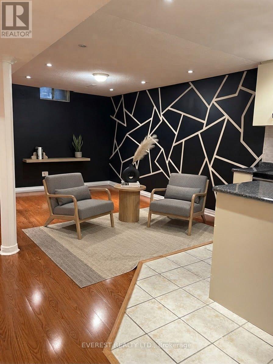 6479 Valiant Heights, Mississauga, Ontario  L5W 1C9 - Photo 7 - W13764880