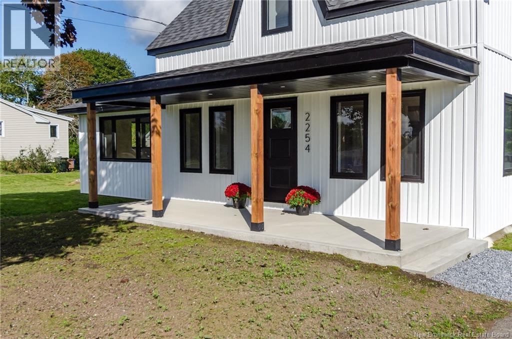 2254 Ocean Westway, Saint John, New Brunswick  E2M 5G2 - Photo 2 - NB147590