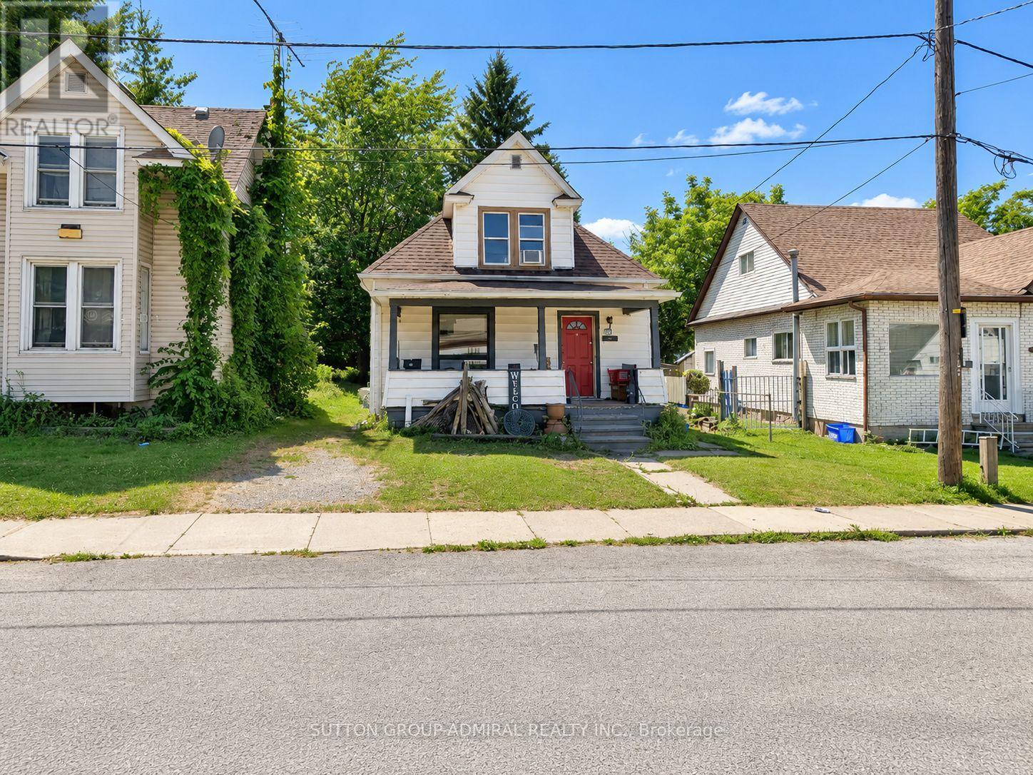 5675 Banker Avenue, Niagara Falls, Ontario  L2G 4B9 - Photo 1 - X13764762