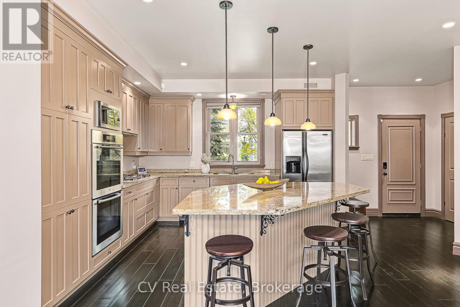 159 Snowbridge Way, Blue Mountains, Ontario  L9Y 0V1 - Photo 13 - X13445924