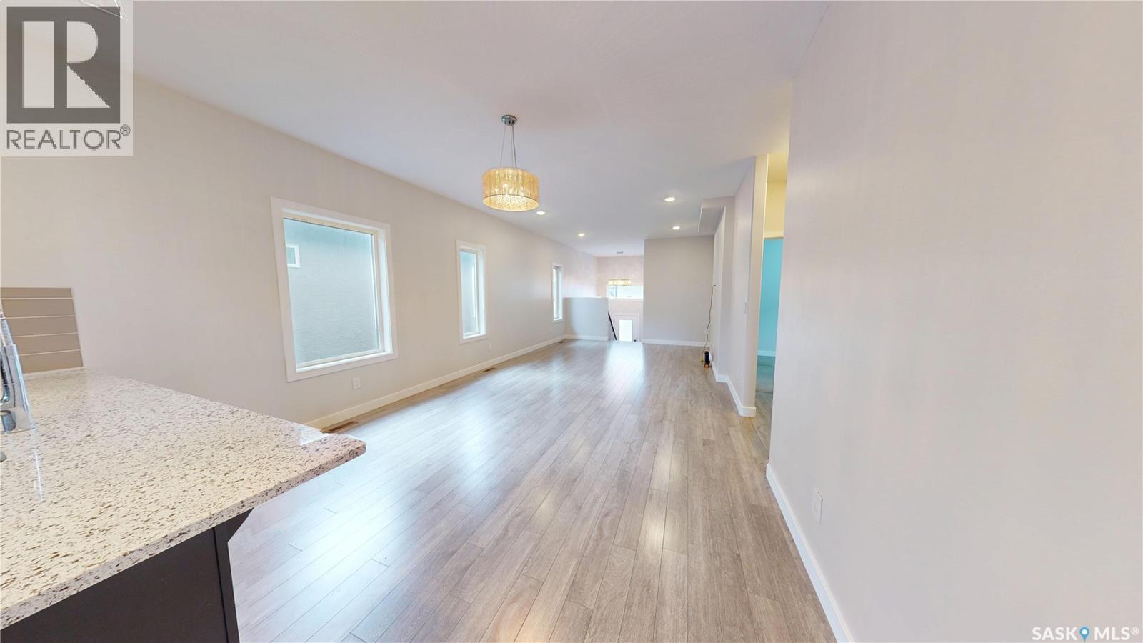 239 Bentley Court, Saskatoon, Saskatchewan  S7L 6L4 - Photo 7 - SK048023