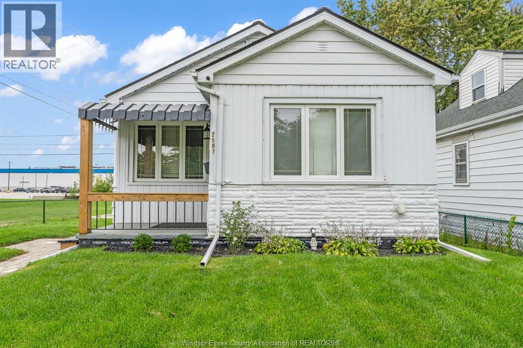 MLS# 26022153: 2597 ALEXIS ROAD Unit# UPPER, Windsor, Canada