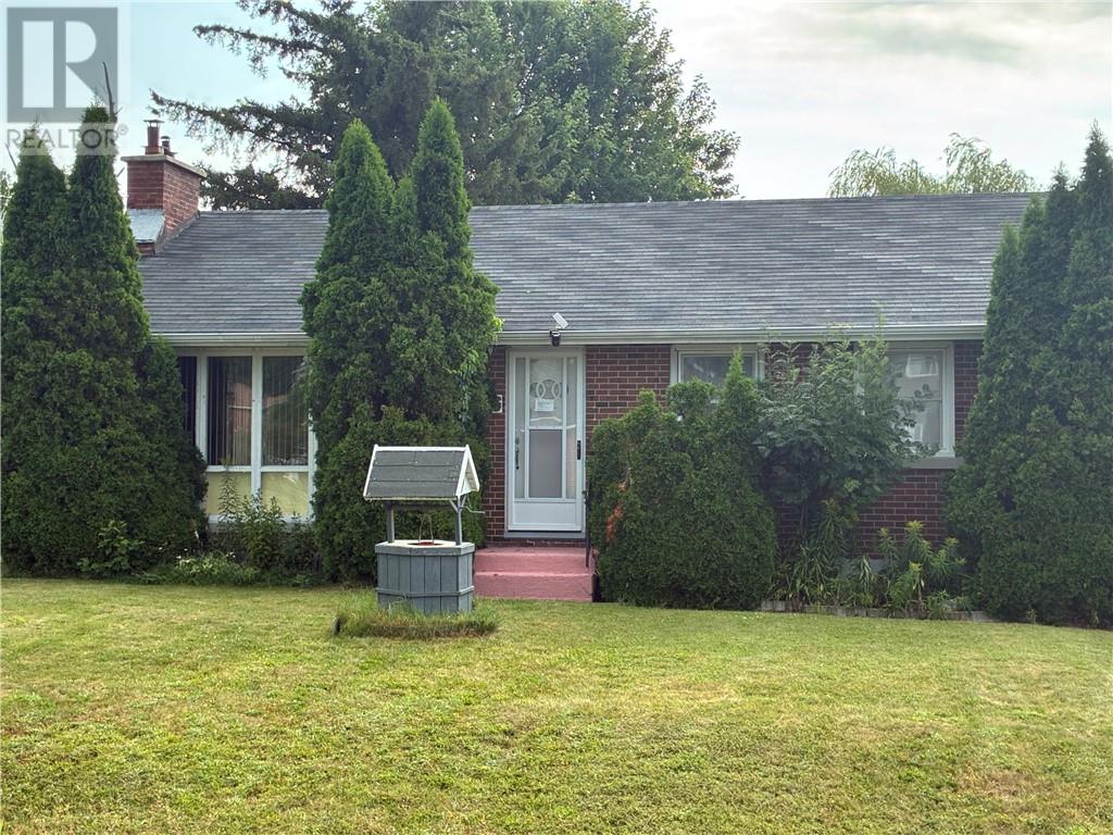 1256 PARISIEN, Greater Sudbury, Ontario