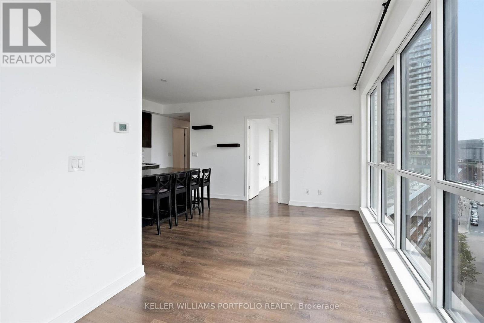 1009 - 50 Bruyeres Mews, Toronto, Ontario  M5V 0H8 - Photo 10 - C13759530