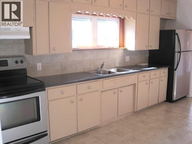 52 West St, Blind River, Ontario  P0R 1B0 - Photo 8 - SM262486