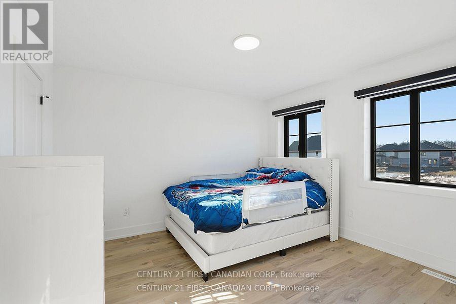 1673 Medway Park Drive, London North, Ontario  N6G 3W1 - Photo 45 - X13765240