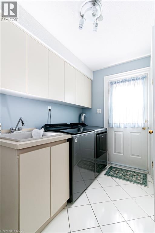 1820 Shady Creek Court, Mississauga, Ontario  L5L 3W2 - Photo 19 - 40860085