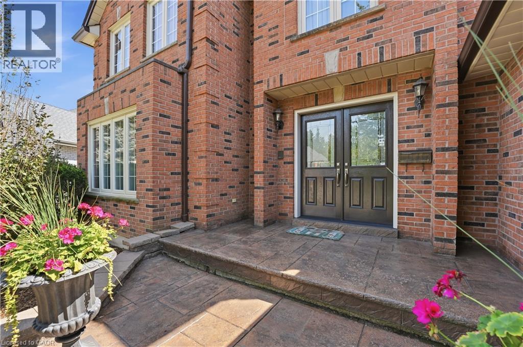 1820 Shady Creek Court, Mississauga, Ontario  L5L 3W2 - Photo 4 - 40860085