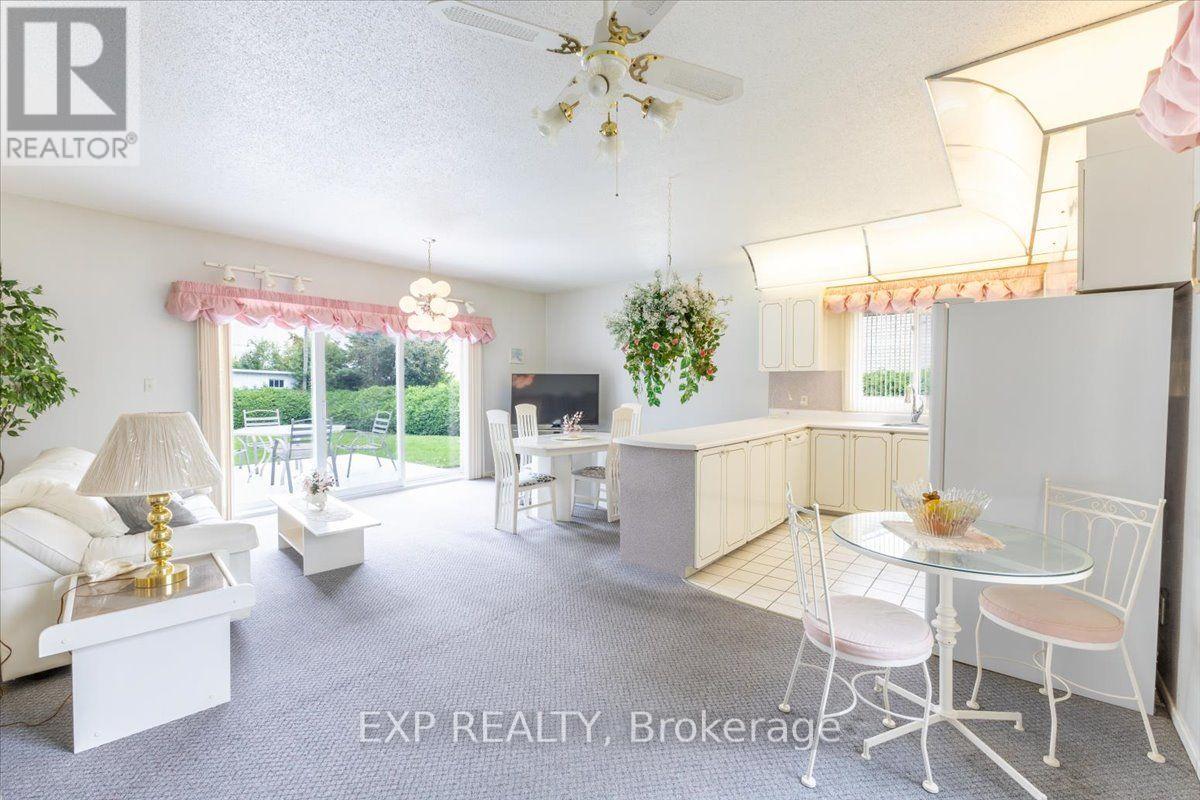 1359 Marchand Street, Ottawa, Ontario  K1B 3N7 - Photo 12 - X13765288