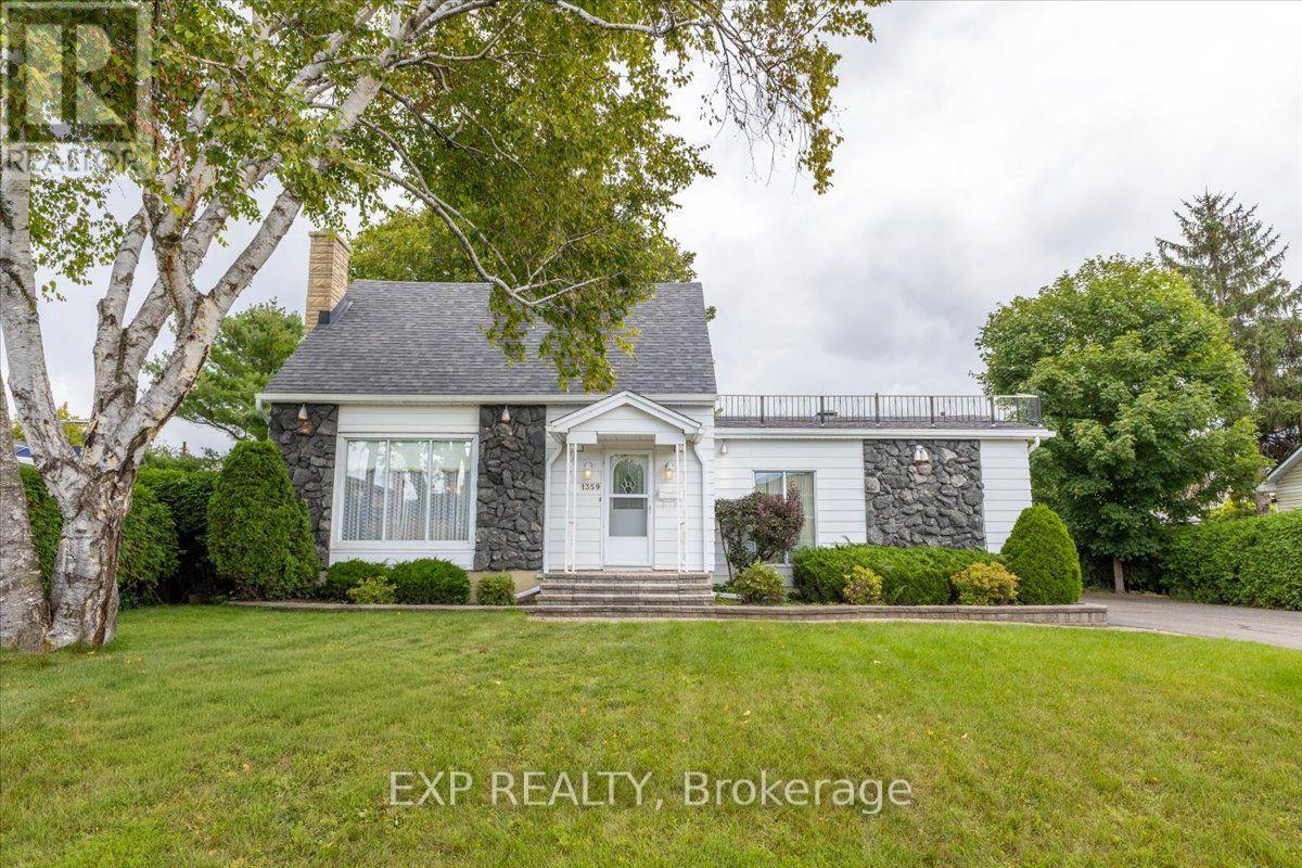 1359 Marchand Street, Ottawa, Ontario  K1B 3N7 - Photo 3 - X13765288