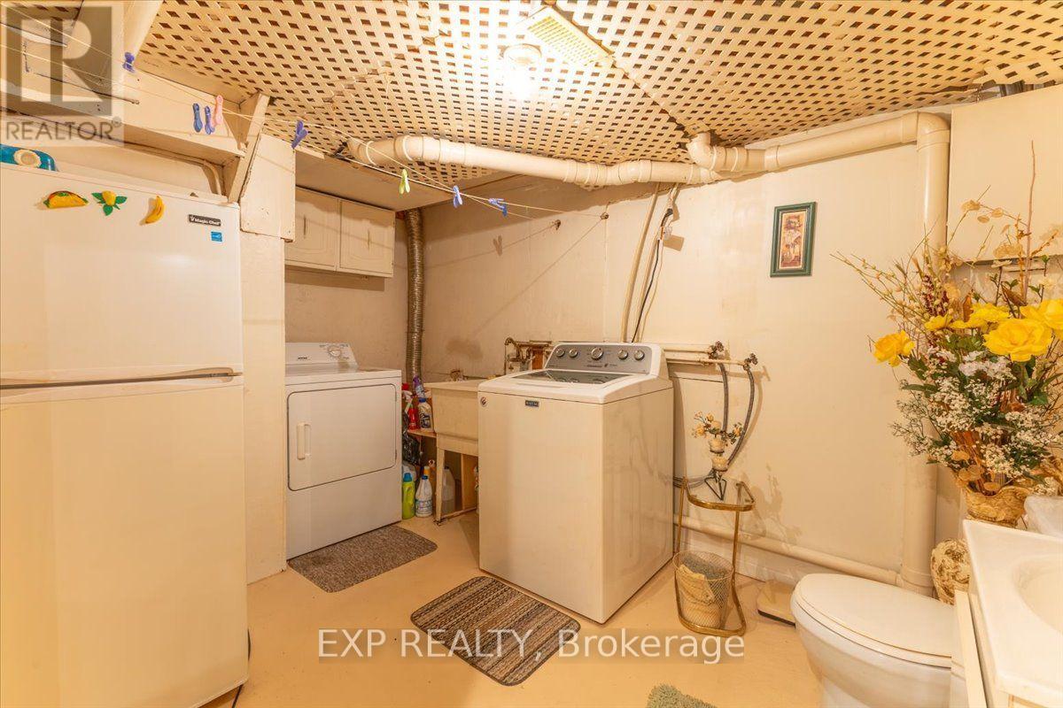 1359 Marchand Street, Ottawa, Ontario  K1B 3N7 - Photo 32 - X13765288