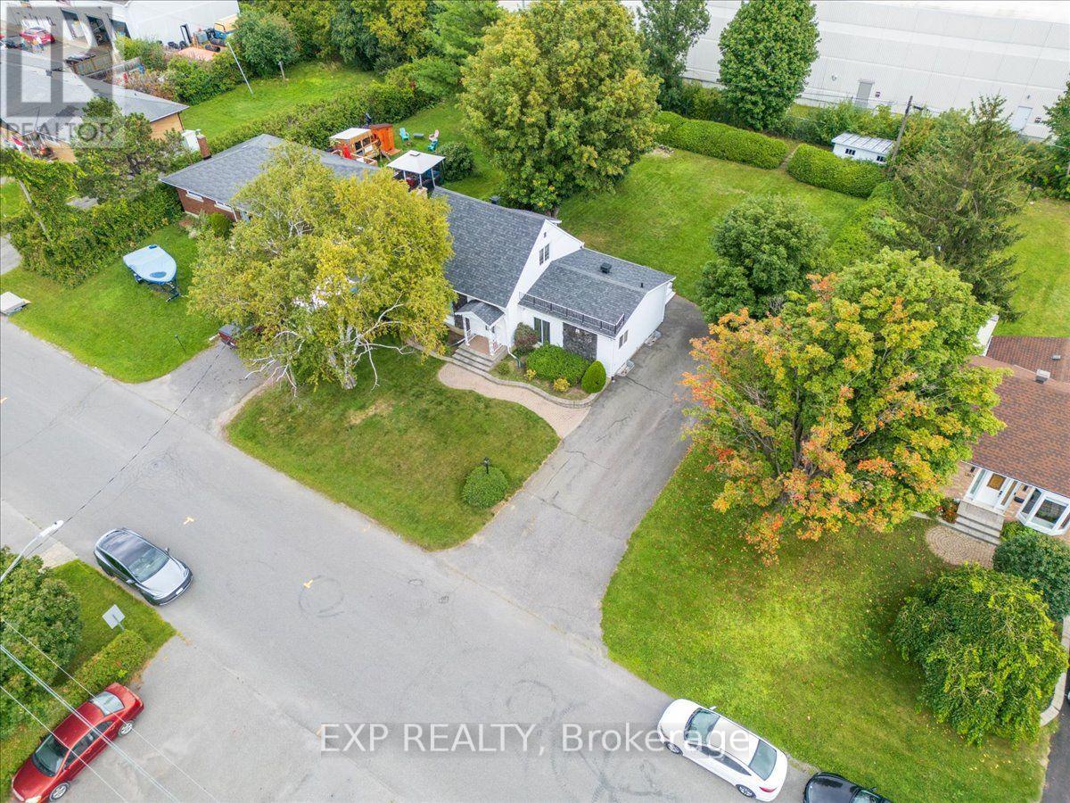 1359 Marchand Street, Ottawa, Ontario  K1B 3N7 - Photo 40 - X13765288