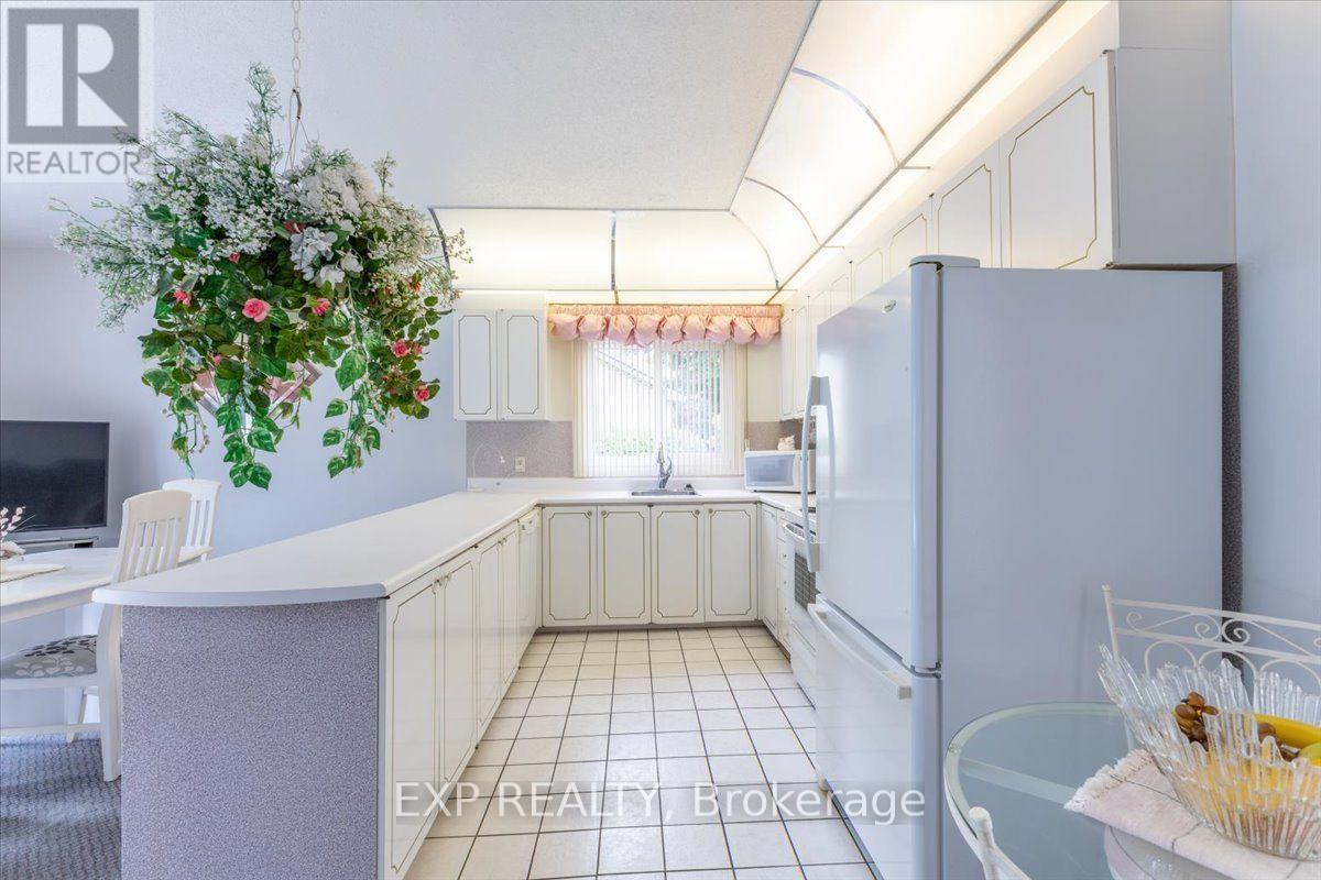 1359 Marchand Street, Ottawa, Ontario  K1B 3N7 - Photo 6 - X13765288
